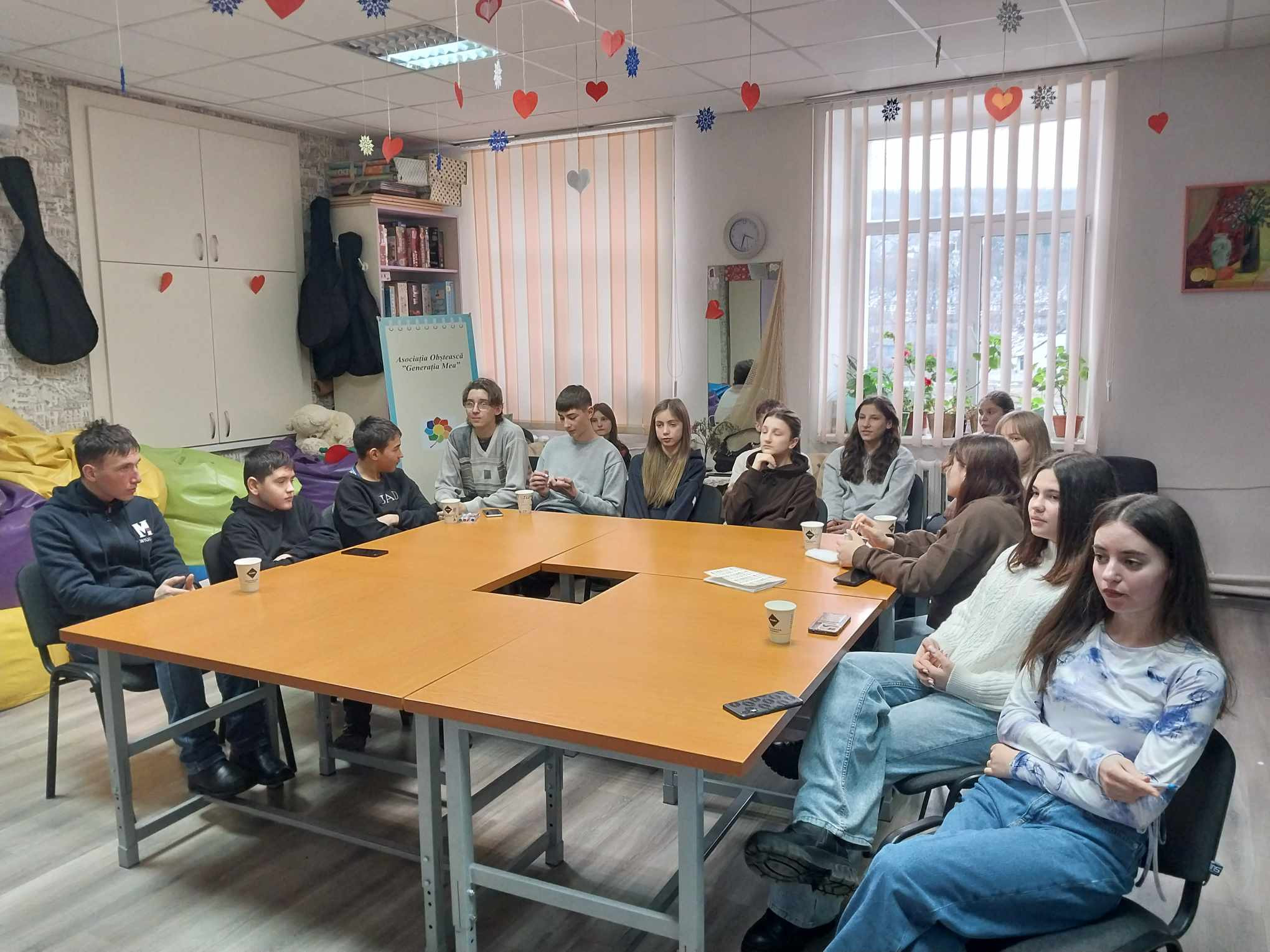 Avantajele si dezavantajele comunicarii online